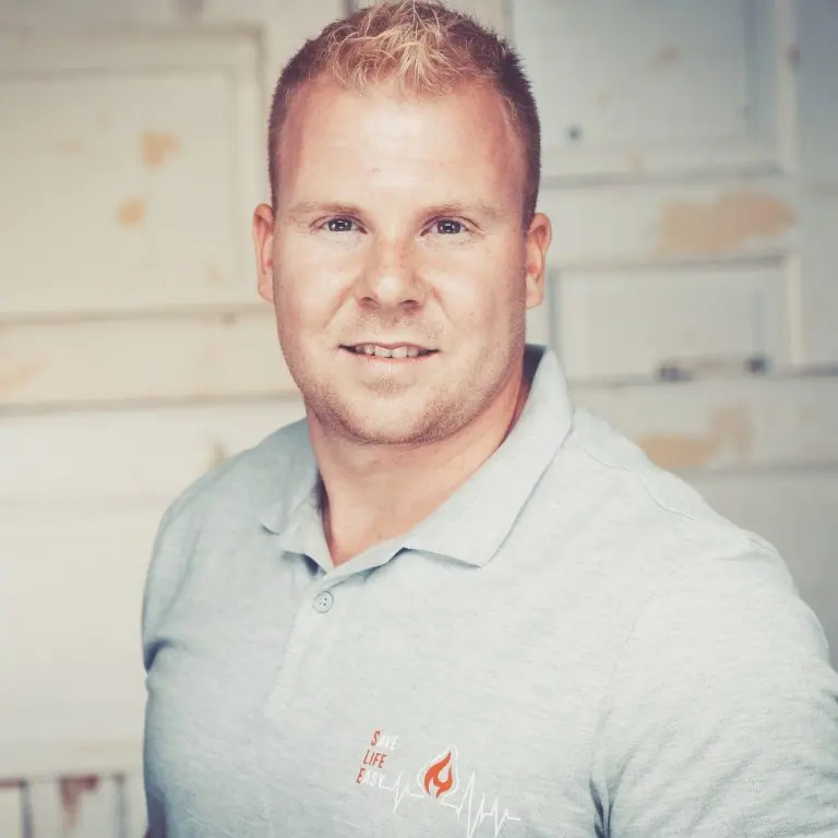 Porträt von Michael Ellguth, Gründer und Geschäftsführer von Save Life Easy.